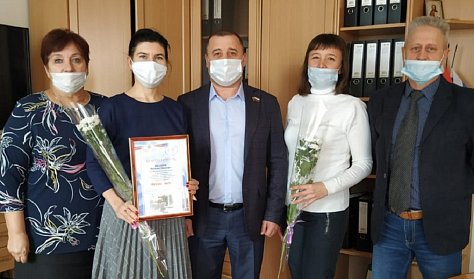 Будущее страны пишет молодежь